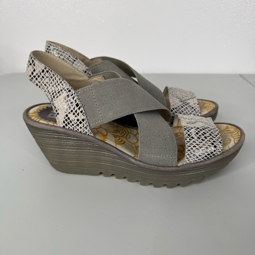 Fly London‎ Yaji Cross Wedge Sandal Size 37